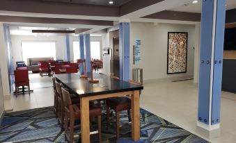 Holiday Inn Express & Suites Arlington (I-20-Parks Mall)