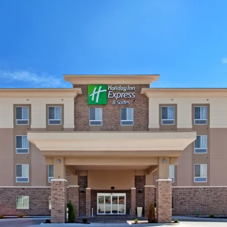 Holiday Inn Express & Suites TOPEKA NORTH by IHG