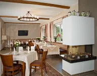 GALLAND LANDHOTEL Hotels near Kirschblütenallee Dinslaken