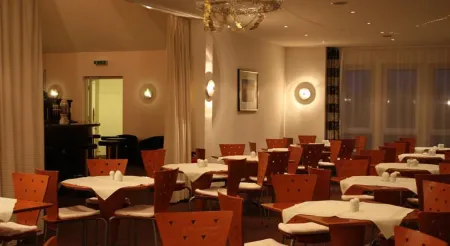 AK 1 Hotel Отели в г. Мурхин