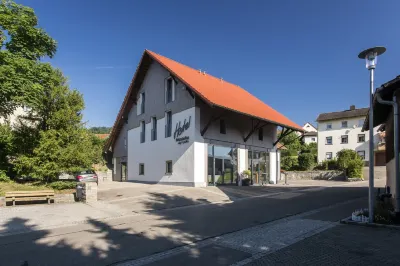 Hotel Holzscheiter فنادق في Stuhlingen