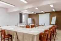 Hôtel Restaurant de l'Ecu Hotels in Réaux-sur-Trèfle