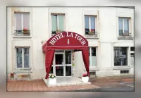 Hotel la Tour Các khách sạn ở Lorris