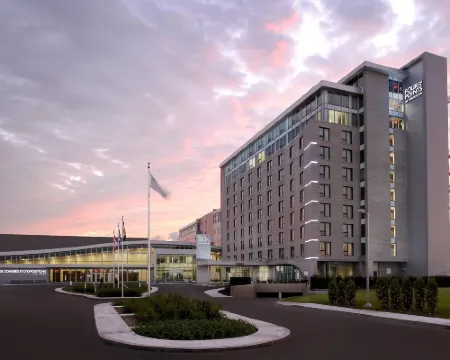 Four Points by Sheraton Lévis Convention Centre Hotels in Levis