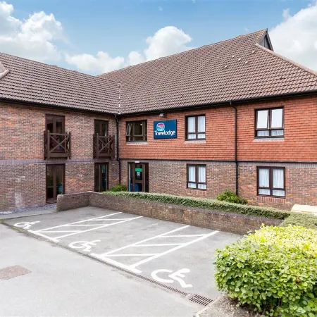 Travelodge Frimley Hotel