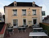 Auberge du Cheval Blanc Hotel di Luceau