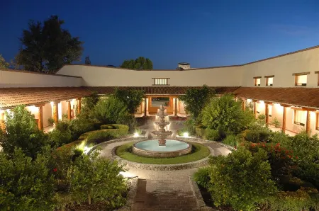 Hotel Hacienda Cantalagua Golf Отели в г. Temascalcingo