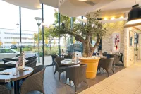 Residhome Paris-Massy Hotels in Massy