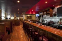 芝加哥奧黑爾萬豪SpringHill套房飯店 - 酒吧