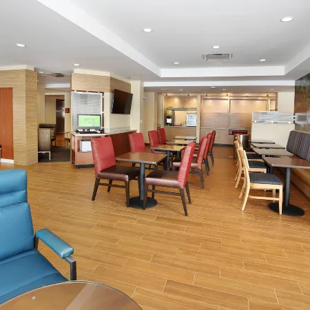 TownePlace Suites Grove City Mercer/Outlets
