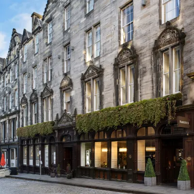 Fraser Suites Edinburgh Отели рядом с достопримечательностью «Грейфрайарз Кëрк»