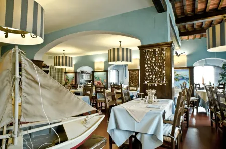 Hotel Ristorante da Carlos Отели в г. Лукка