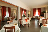 Hotel Mini Palace - Country House Hotels in Baricella