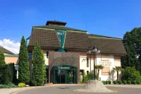 Papuga Park Hotel Wellness Marrakesz & Spa Hotels near Bogmar. Beskidzkie centrum handlowe
