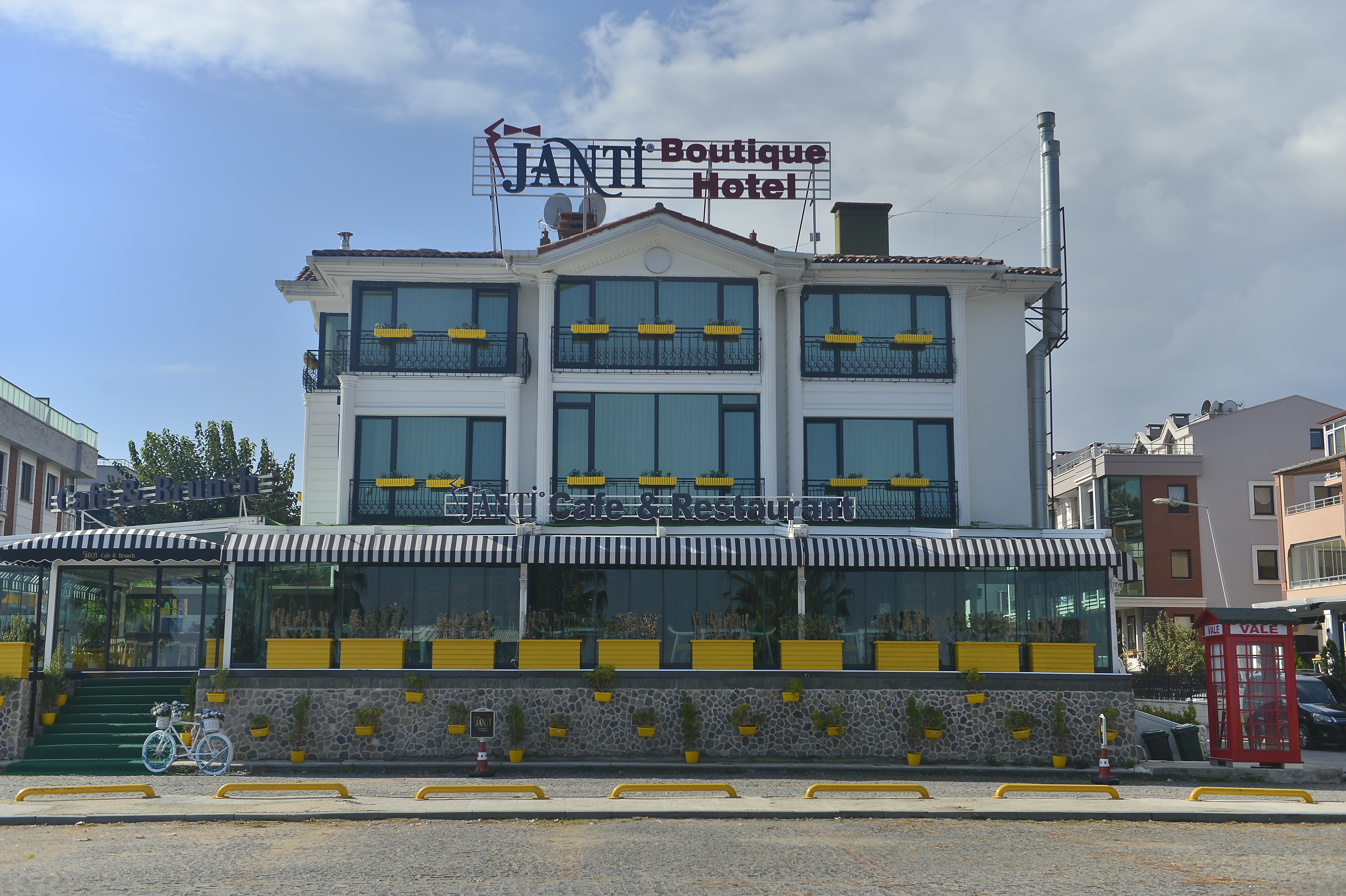 Janti Boutique Hotel