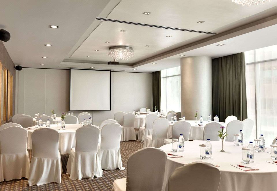 4. 칼튼 알 바르샤..