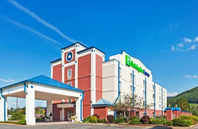 Mountain Inn & Suites Hotel dekat Zane Whitson Welcome Center