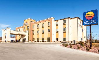 Comfort Inn & Suites Independence