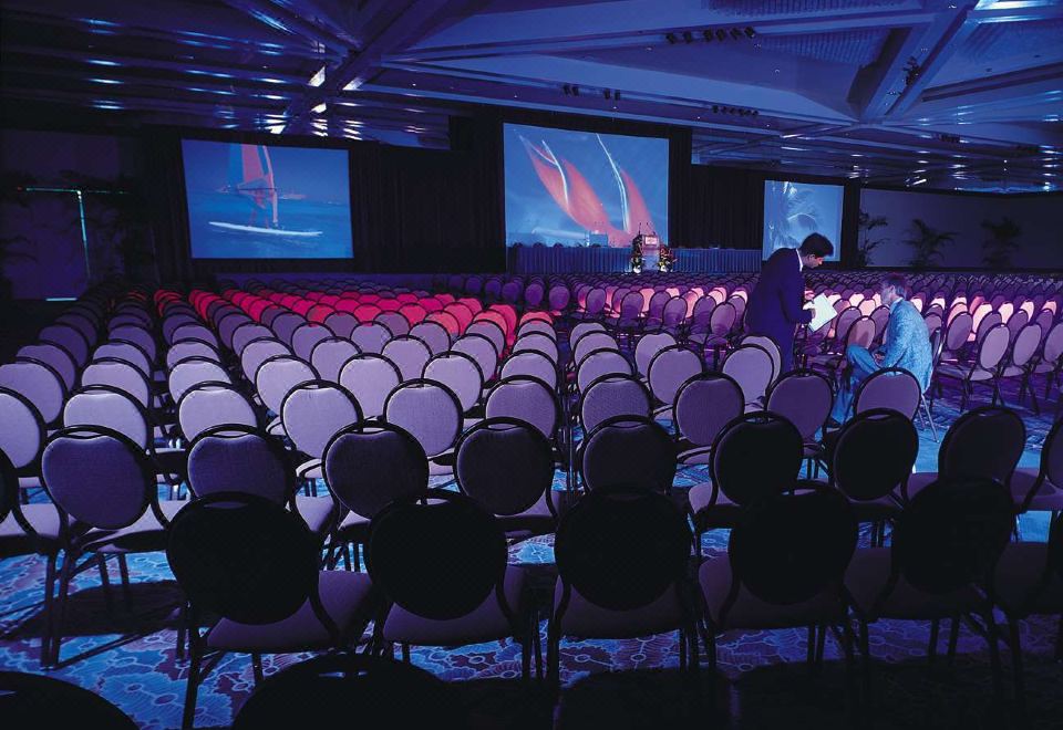 3. 힐튼 하와이안 ..