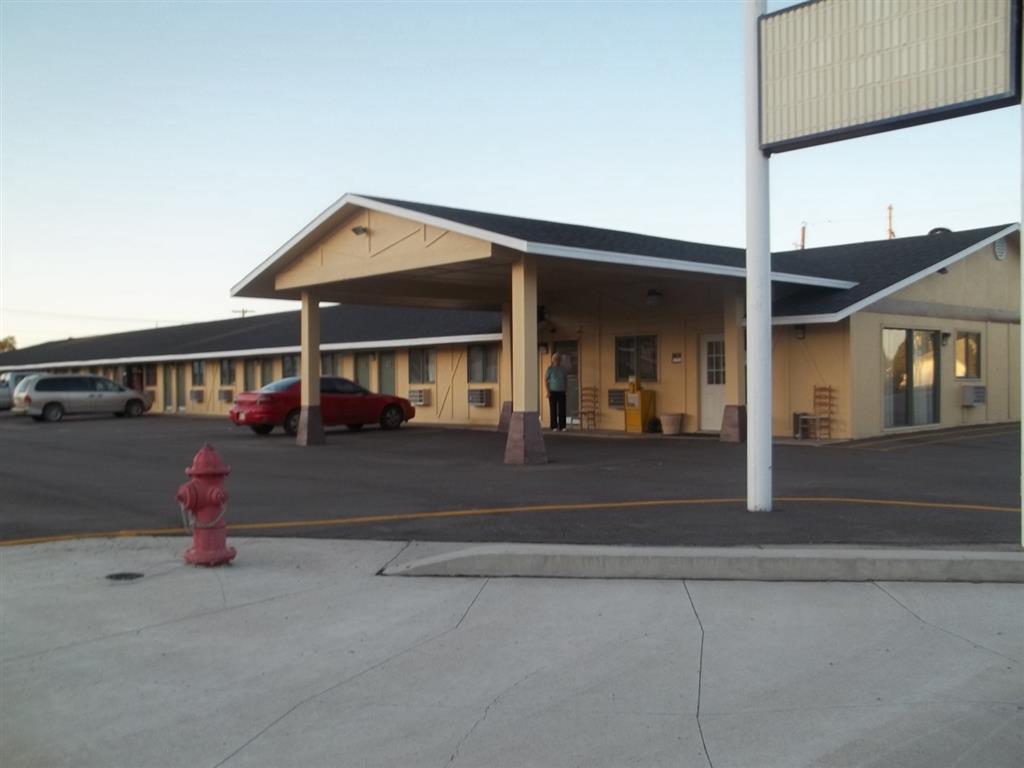 Economy Inn McCook