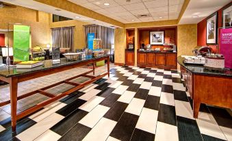 Quality Inn & Suites Quincy - Downtown