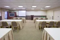 Holiday Inn Express & Suites Orlando International Airport Hotels in Belle Isle