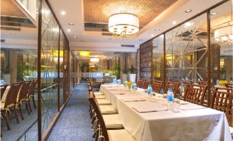 Classy Holiday Hotel & Spa
