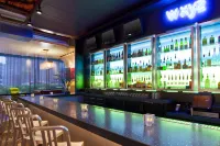 Aloft Milwaukee Downtown - bar