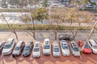โรงแรมวิสตัน - ที่มีที่จอดรถ