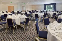 Holiday Inn Basildon 윅퍼드 호텔