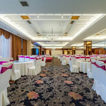 Jinqian Jiahua Hotel