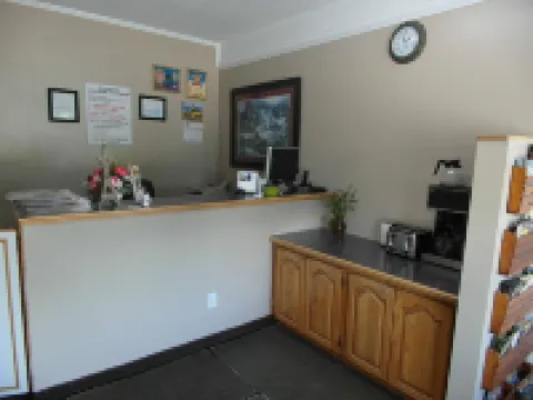 Arnprior Motor Inn Hotels in Renfrew County