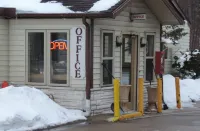 Gratiot View Motel فنادق في Saginaw Charter Township