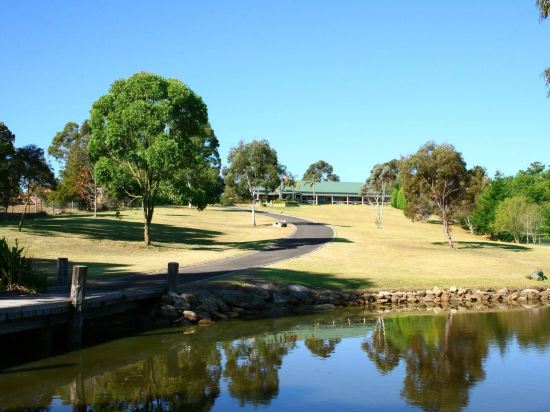 Homestays Near Sunglass Hut Myer Castle 