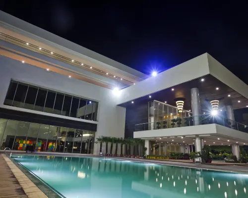 YMCA International Centre Hotels near MICA