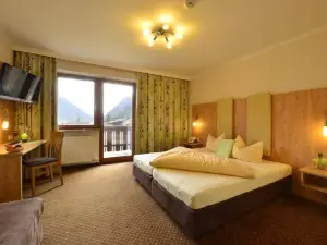 Hotel Karlwirt