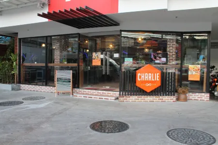 Easy Planet Phuket, Patong