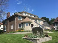 Butterfly Manor - Bed and Breakfasts