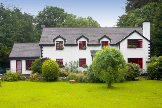 Woodside Lodge Accomodation Hotels near The Croagh Patrick Visitor Center