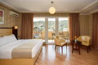 Kmm Hotel Hotels near Rike Park