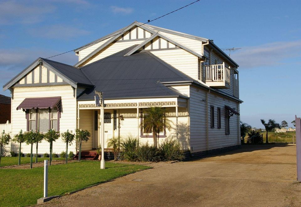 Pelican Sands Bed & Breakfast