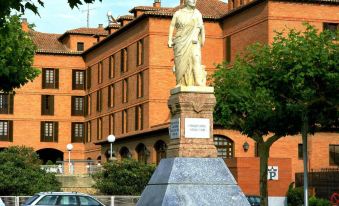 Hotel Ciudad de Calahorra - Housity