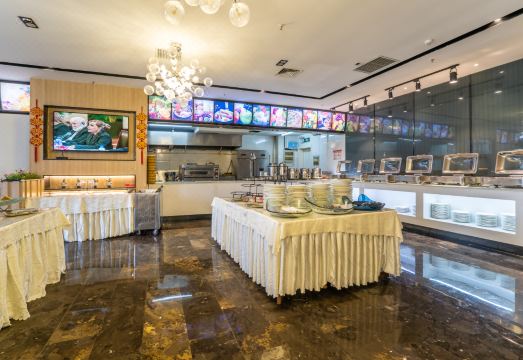 The Puhua Hotel (Zhengzhou High-speed Railway Station) Hotel Overview