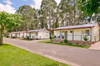Warragul Gardens Holiday Park Hotels near Warragul Train Station