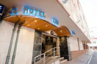 Ona Las Rampas Hotels near Marenostrum Castle Park
