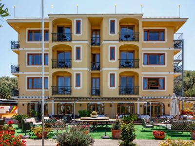 Johanna Park Hotel