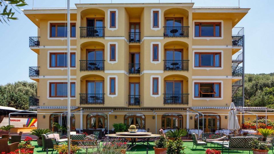 Johanna Park Hotel