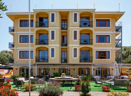 Johanna Park Hotel