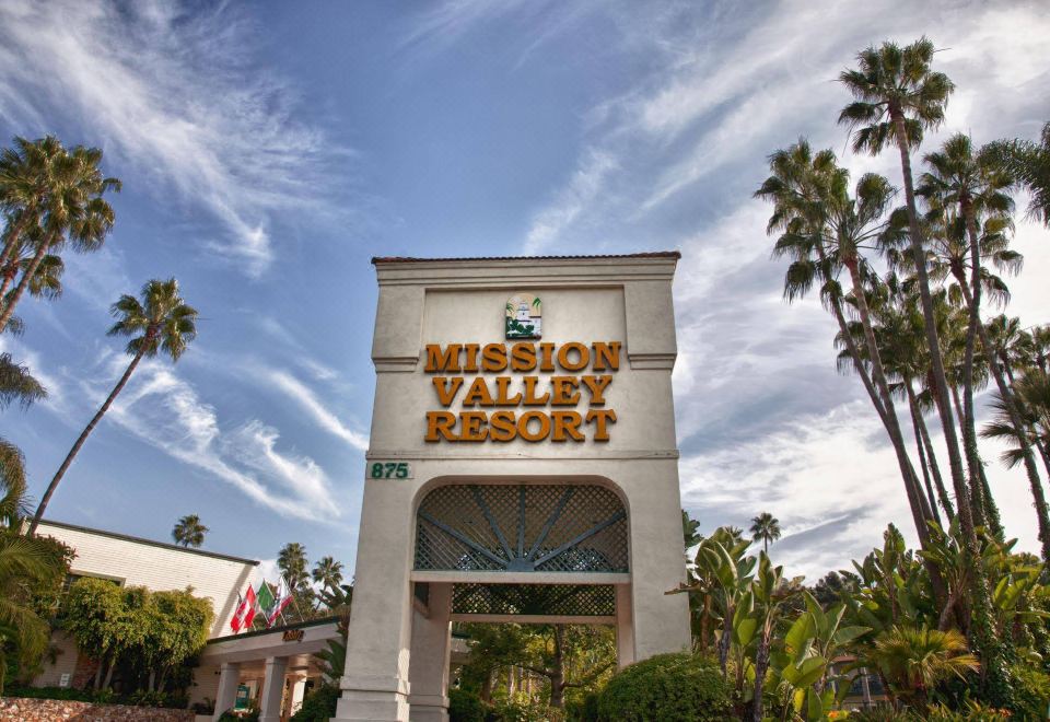 Legacy Resort Hotel u0026 Spa-San Diego Updated 2023 Room Price-Reviews u0026 Deals  | Trip.com