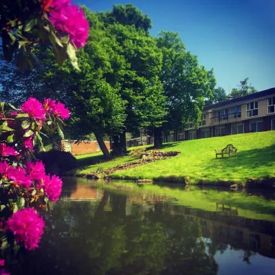 Inn on the Lake Hotels near Ebbsfleet Intl Train Station